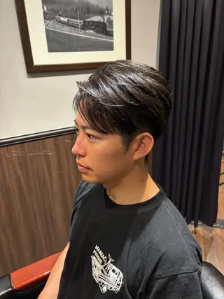 ミディアム LAVIE NEW STANDARD BARBER 秋葉原店所属・かみがひら なぎさのヘアスタイル