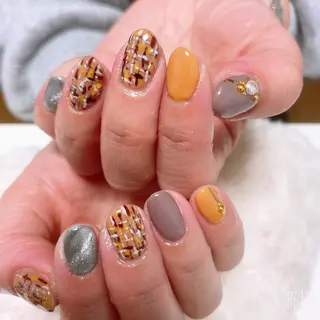 ネイル The Best Beauty受付担当のヘアスタイル