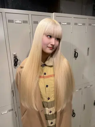 ショート カラー 🫧ハイトーン🫧 TOPstylistのヘアスタイル