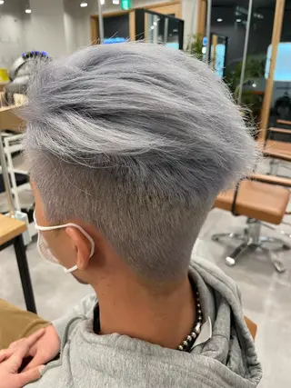 カラー 毛流れ縮毛矯正✨ メンズ那智優貴のヘアスタイル