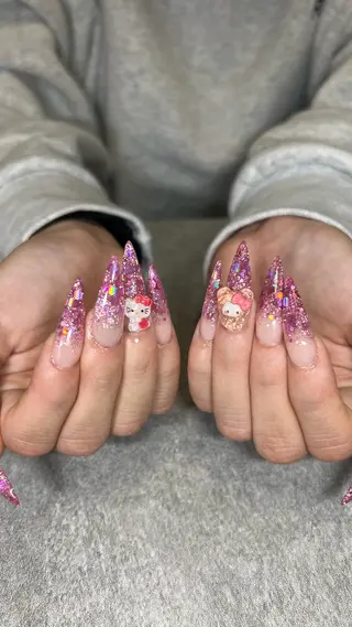 ネイル 𝐧𝐚𝐢𝐥 𝐌𝐢𝐖𝐢𝐢のネイルデザイン