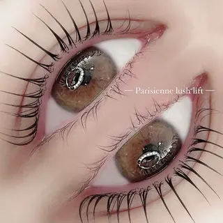 マツエク・マツパ LAYLA eyebrow&eyelash所属・LAYLA / Rinka 🩶のマツエク・マツパデザイン