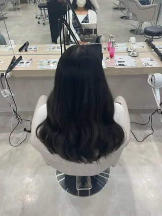 ロング カラー 小西 りのあのヘアスタイル