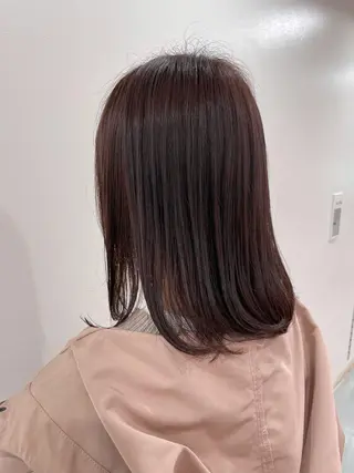 ミディアム カラー akane .のヘアスタイル