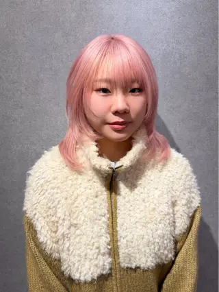 ミディアム カラー ハイトーン/ウルフ/ レイヤー/Asukaのヘアスタイル