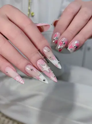 ネイル Nail salon  recess池袋所属・惠 美奈のネイルデザイン