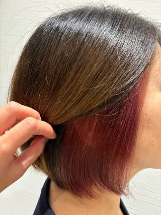 カラー 篠田 綾乃のヘアスタイル