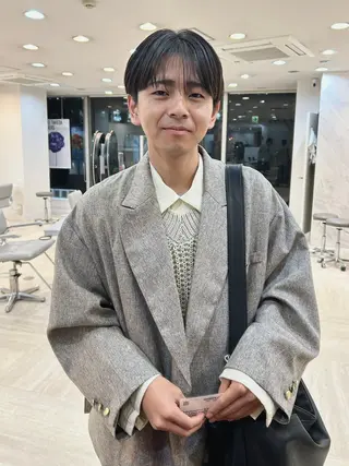 ショート 海/ミディアムレ イヤー/メンズカットのヘアスタイル