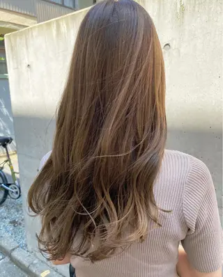 ロング レイヤーカット /透明感カラー西田のヘアスタイル