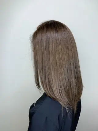 カラー 艶髪クリエイター🪽 秋田 聖也のヘアスタイル