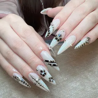 ネイル ANH NAIL ゴテゴテ専門店💎のネイルデザイン