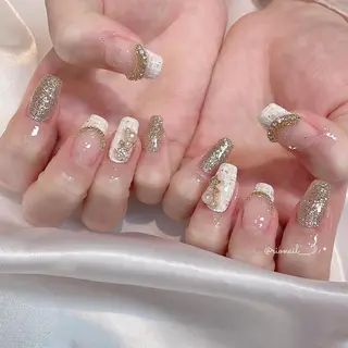 ネイル 𝘙𝘪𝘰𝘯𝘢 ...🕯🤍のネイルデザイン