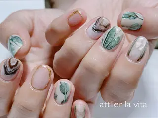 ネイル atelier la vita所属・lavita. mimuraのネイルデザイン