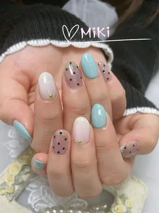 ネイル 🦋 MiKi 🦋 ネイルサロンのネイルデザイン