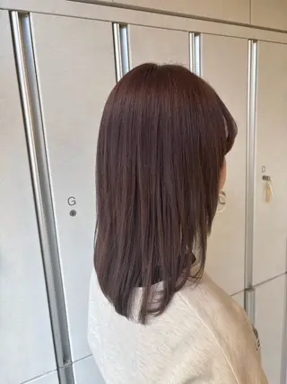ミディアム Iris by artina 武蔵小杉店【イリス バイ アルティナ】所属・🎼レイヤー/顔周り カット/nene♬のヘアスタイル