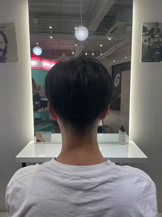 メンズ HIKARI🐈‍⬛ レイヤー×デザインのヘアスタイル