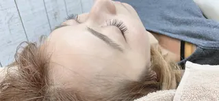 ネイル マツエク・マツパ 指名支持率NO.1 スタイリストのヘアスタイル