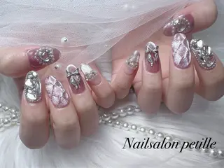 ネイル Nailsalon petille所属・Ｈ azのネイルデザイン