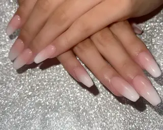 ネイル NAIL ✴︎キラキラオメメのネイルデザイン