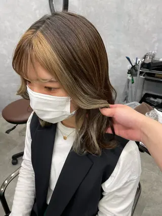 セミロング Cielro【 シェイロ 】所属・Cielro/ダブル カラー/西田咲希のヘアスタイル