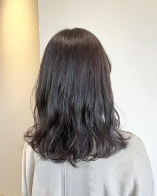 ミディアム YURI🐏脱縮毛× くせ毛活かすスタイルのヘアスタイル