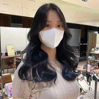 セミロング カラー レイヤー/顔周り /透明感🩶高橋大のヘアスタイル