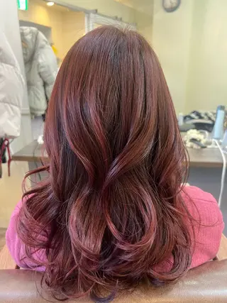 ロング カラー 鶴見 和美のヘアスタイル