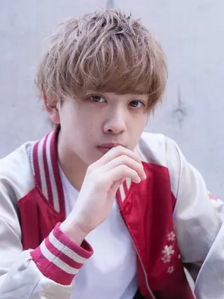 ショート カラー hao所属・西山 頌太のヘアスタイル