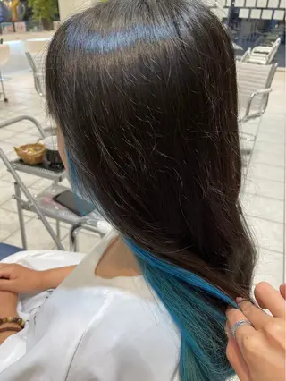 ミディアム カラー 平良 那生のヘアスタイル