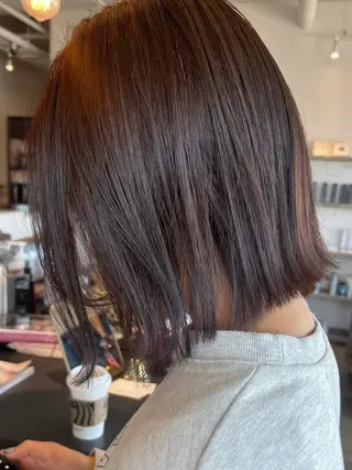 ミディアム 岸下 理緒のヘアスタイル