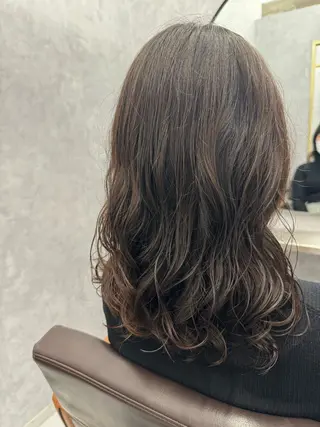 セミロング ainiあべのアポロ Manamiのヘアスタイル