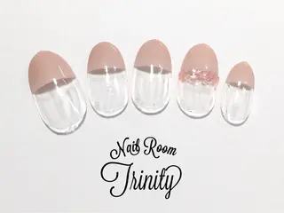 ネイル Trinity staffのネイルデザイン