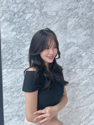 セミロング 🎀大竹美侑／顔まわ りカット／レイヤーのヘアスタイル