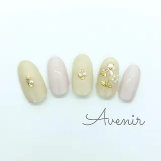 ネイル Avenir 表参道 nail＆eye予約のネイルデザイン