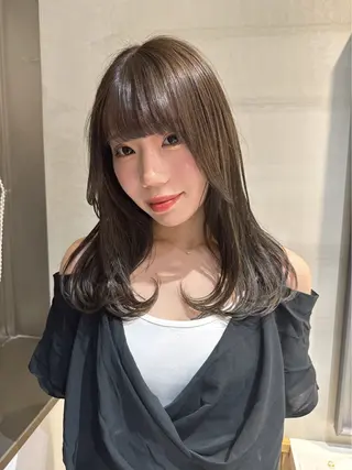 セミロング Rita/髪質改善 /透明感カラーのヘアスタイル