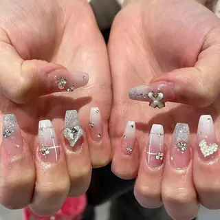 ネイル 🎀erika 長さだし💗モチ最高のネイルデザイン