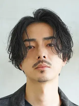 ミディアム メンズ 原宿パーマ・カラー 小原隼人のヘアスタイル