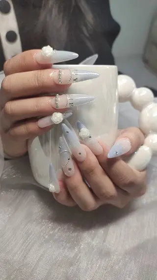 ネイル &ME ネイルサロンのネイルデザイン