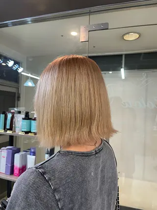 ショート Colore（コローレ）所属・顔タイプ/ダブルカラ ー/りりかのヘアスタイル