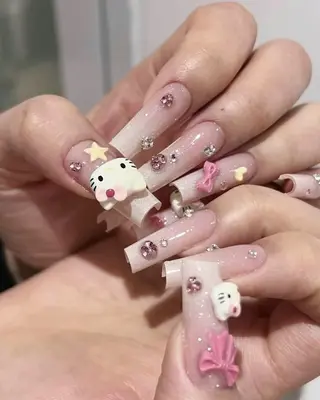 ロング Bling Salonのネイルデザイン