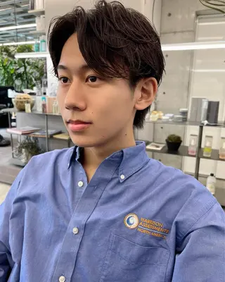 ショート パーマ メンズ ダブルカラー/ ケアブリーチ/クニトのヘアスタイル