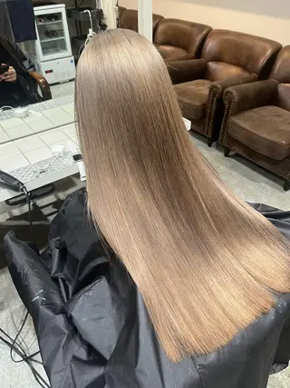 ロング カラー ヘアアレンジ 高島 凜のヘアスタイル