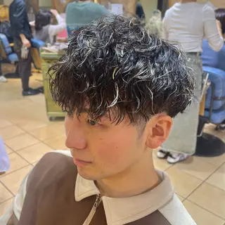 ショート カラー パーマ メンズ すげ さやかのヘアスタイル