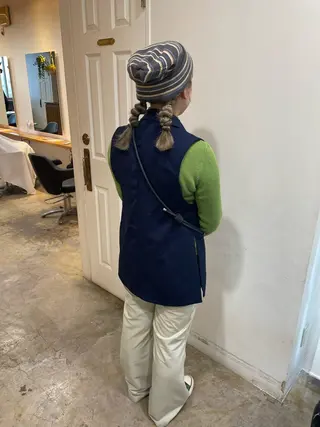 ミディアム カラー MIOベージュカラー 柔らかいカラーのヘアスタイル