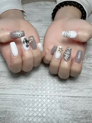 ネイル シェヌネイル JURAのネイルデザイン