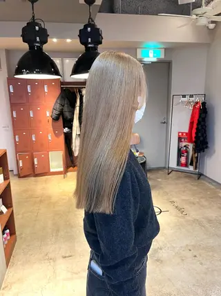 ロング カラー 🩷ハイトーン透明感 レイヤー🩷ユリカのヘアスタイル