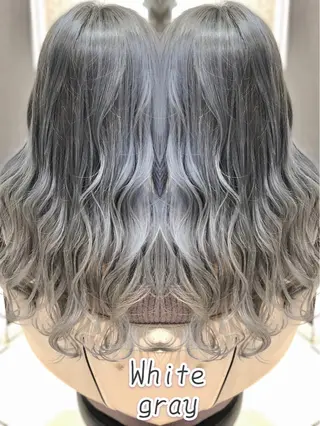 ロング カラー 永島 桜のヘアスタイル