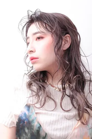 ミディアム Ash 店長　山下達也のヘアスタイル