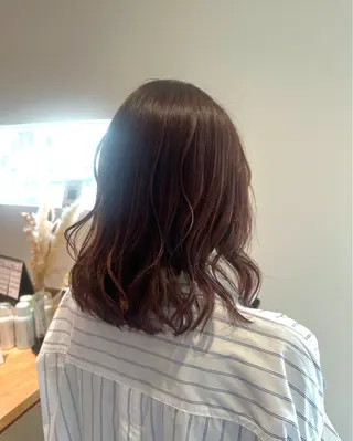 ミディアム レイヤー/蟹江/ くすみカラー/川口のヘアスタイル