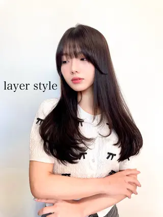 ロング ハッシュカット|透明 感カラー🩵レイヤーのヘアスタイル